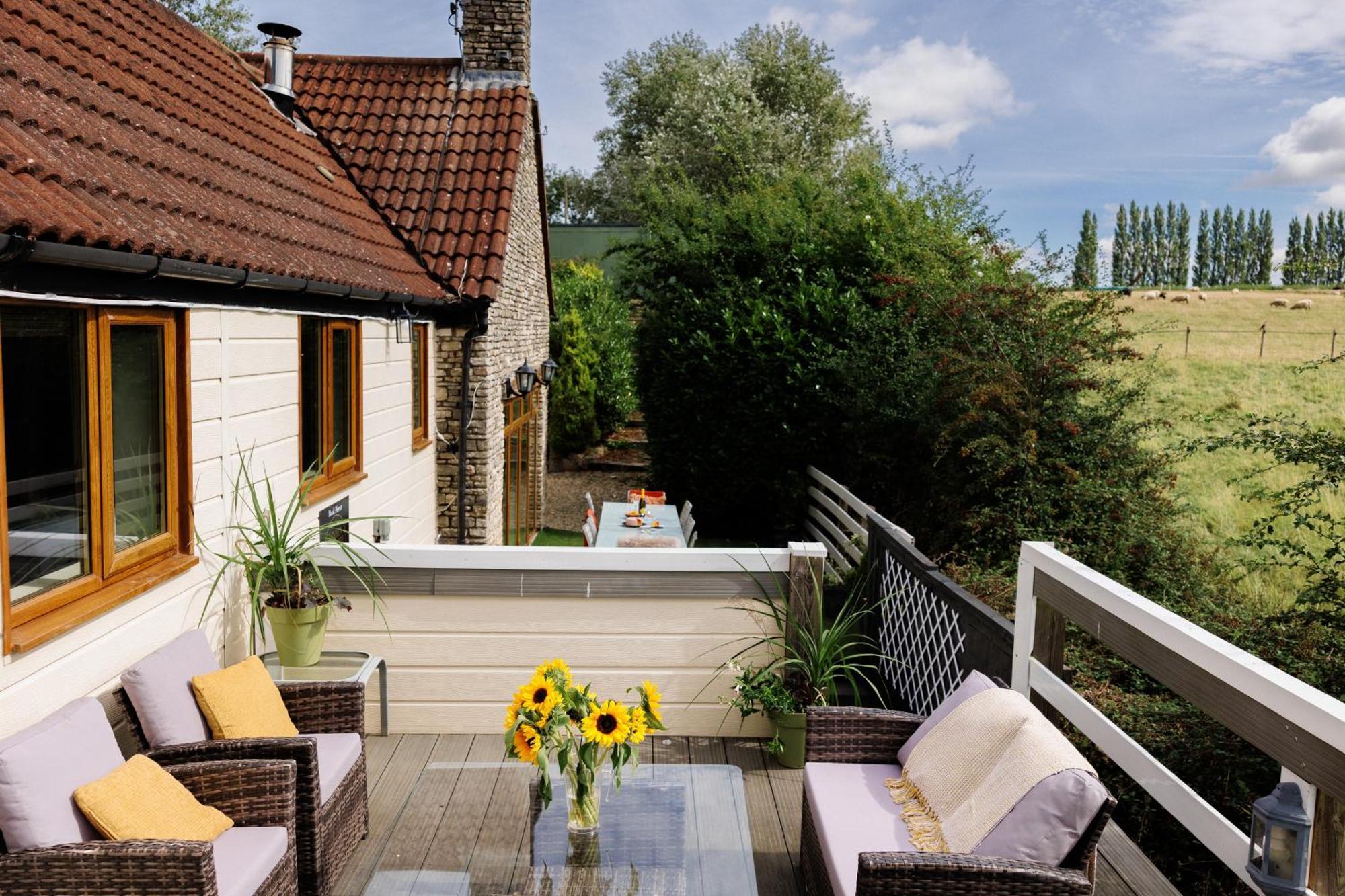 הוילה בריסטול The West Barn Near Bath, Sleeps 24 And 2 Hot Tubs מראה חיצוני תמונה