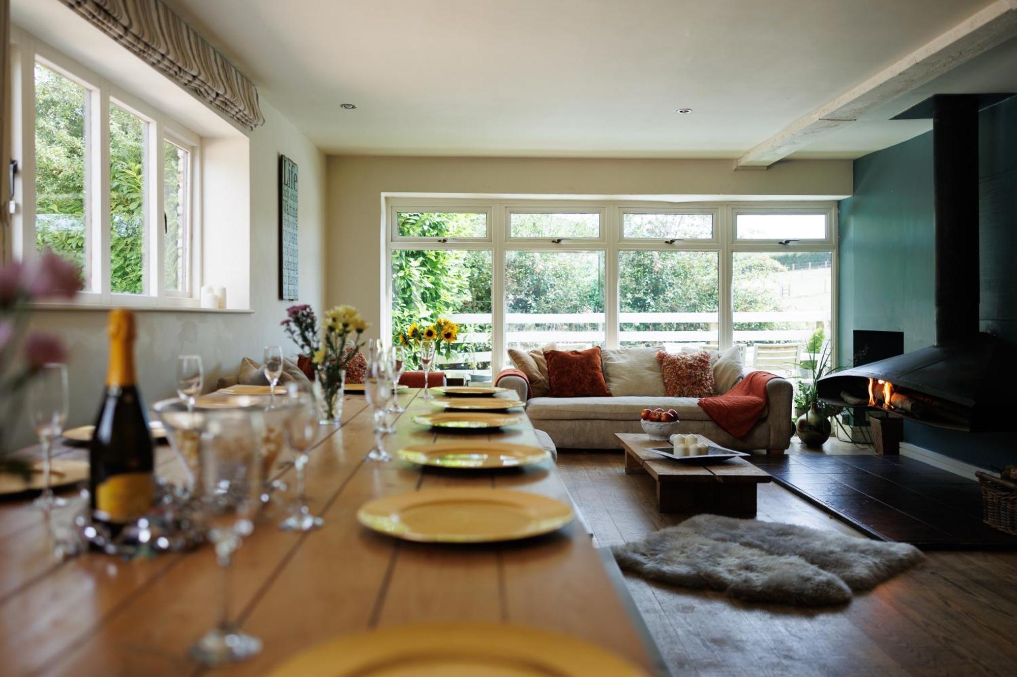 הוילה בריסטול The West Barn Near Bath, Sleeps 24 And 2 Hot Tubs מראה חיצוני תמונה